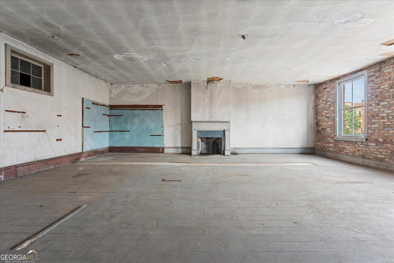16 E Robert Toombs Avenue Property Photo 13