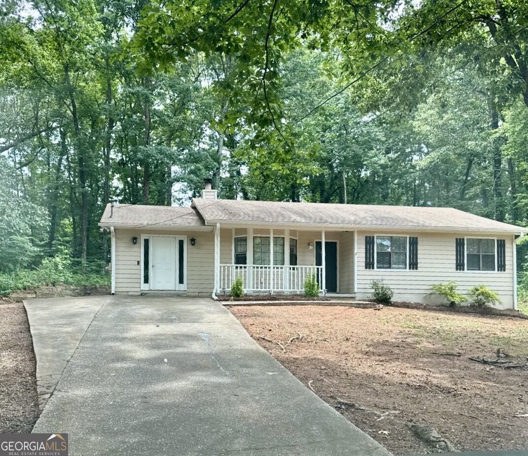 108 Hilltop Circle Property Photo 1