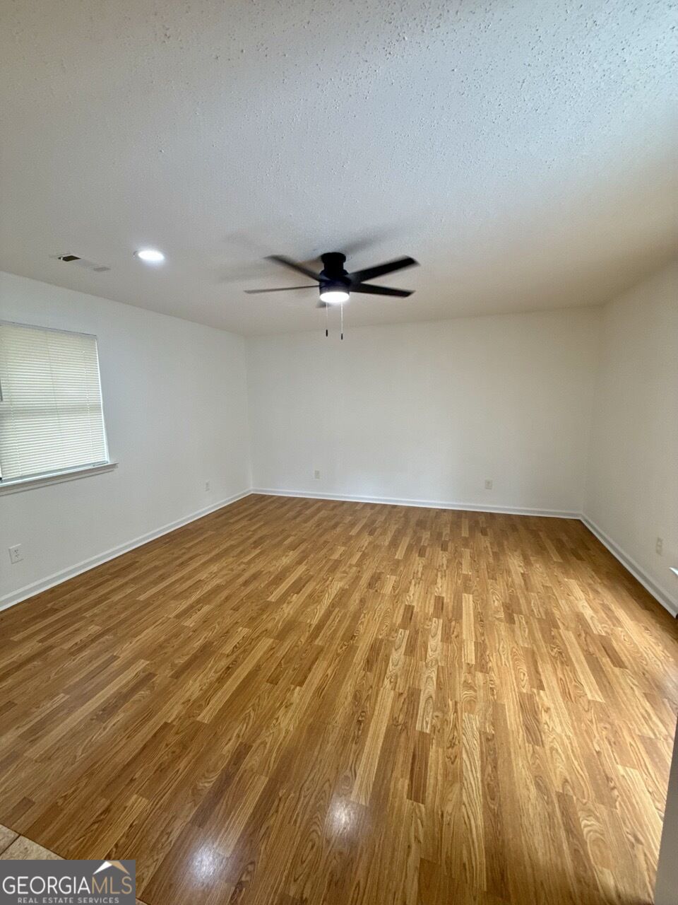 108 Hilltop Circle Property Photo 5