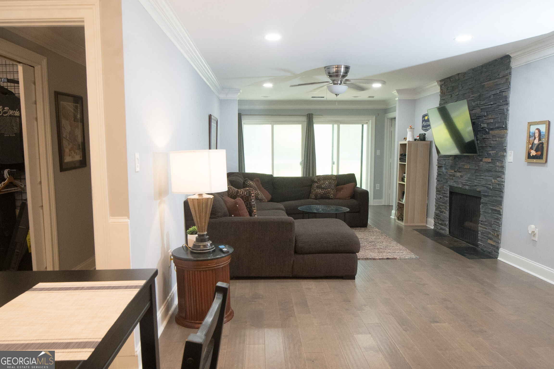 2102 Pine Heights Drive Ne Property Photo 1