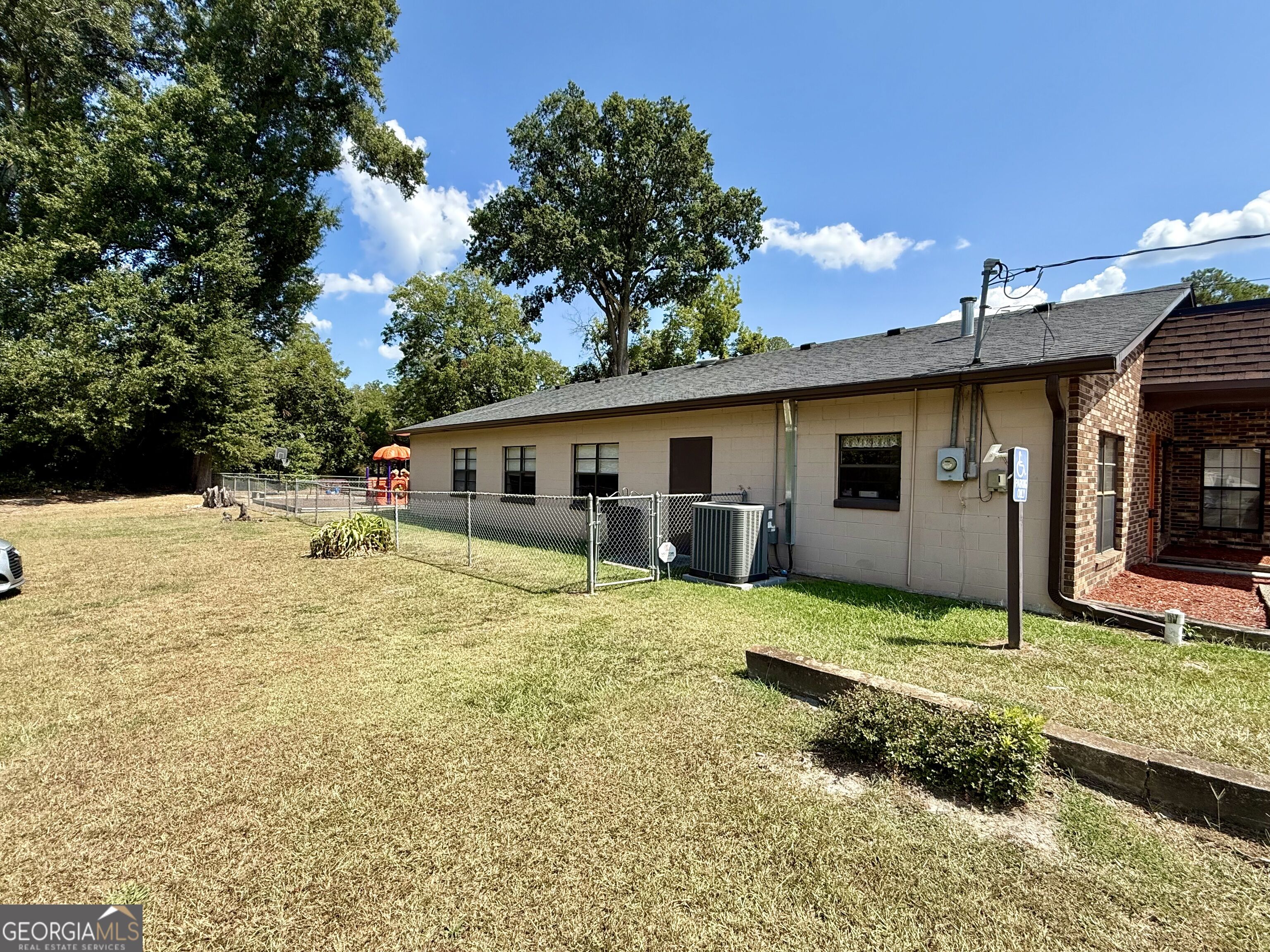 416 Jackson Street Property Photo 5