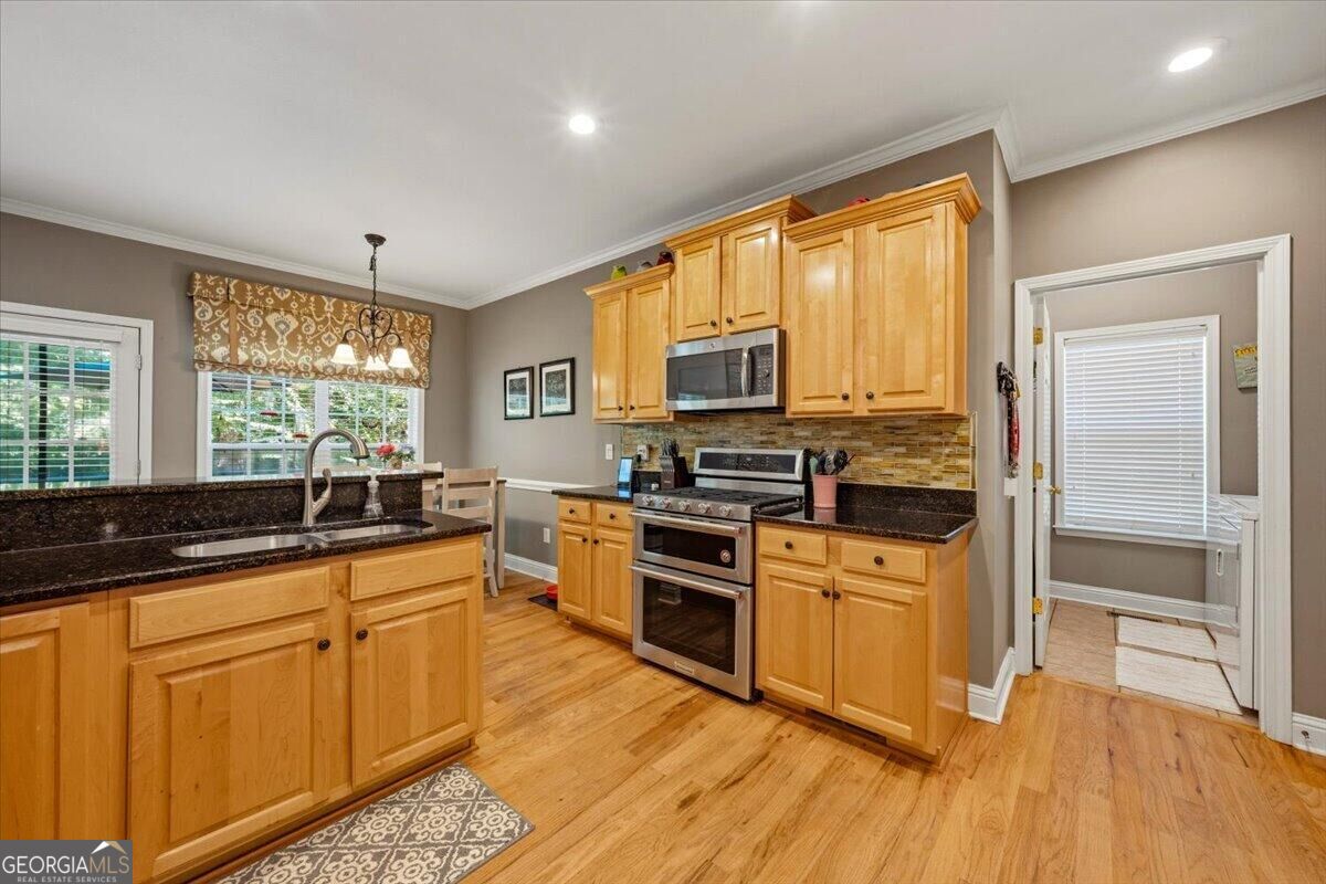 920 Huntcliffe Drive Property Photo 13