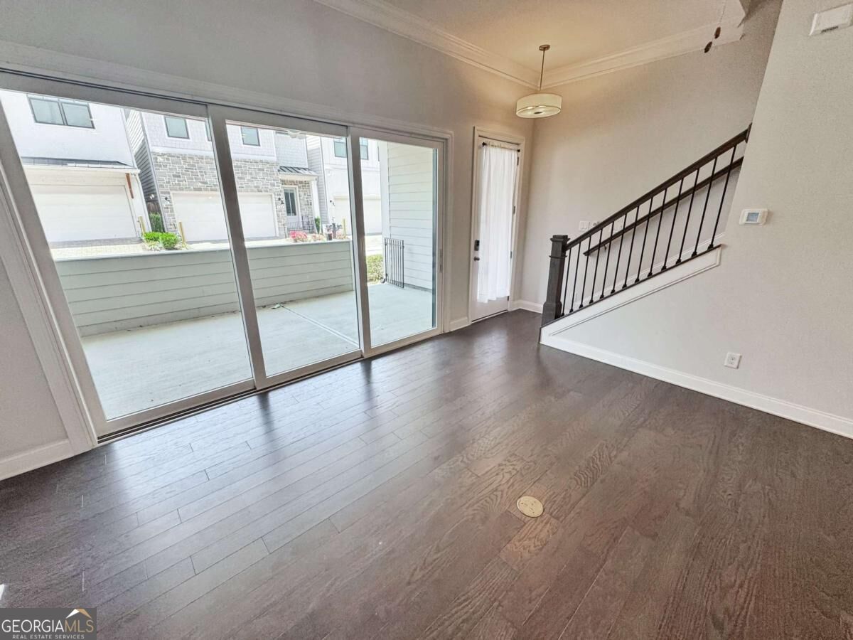 671 Stickley Oak Way Property Photo 4