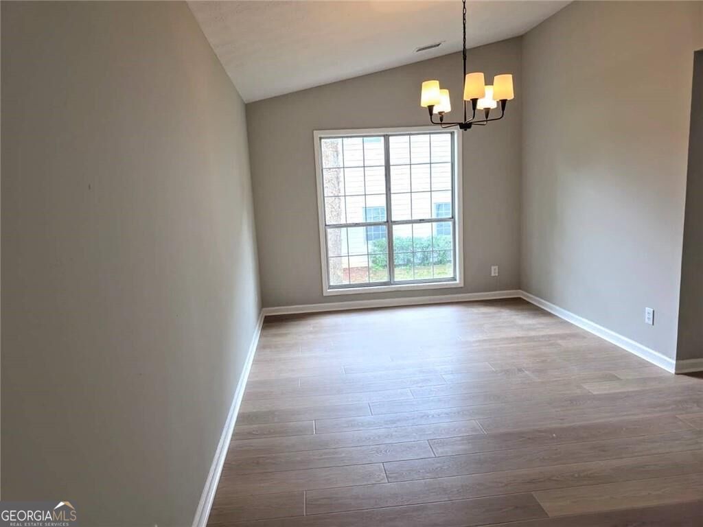 2620 Logan Way Property Photo 16