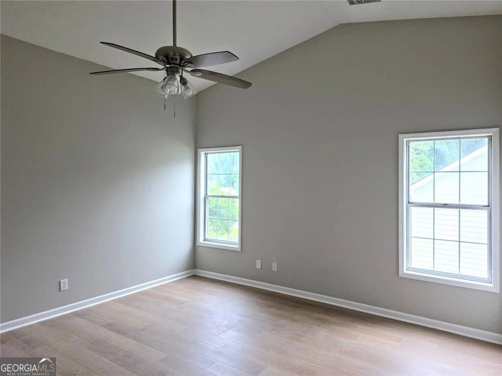 2620 Logan Way Property Photo 18