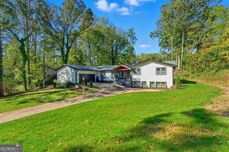 2281 Fox Hound Parkway Property Photo 2