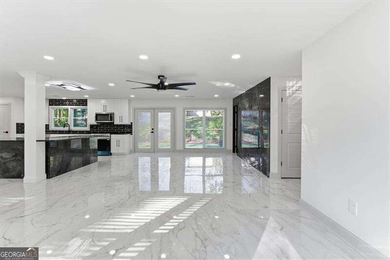 2281 Fox Hound Parkway Property Photo 6