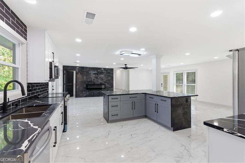2281 Fox Hound Parkway Property Photo 13