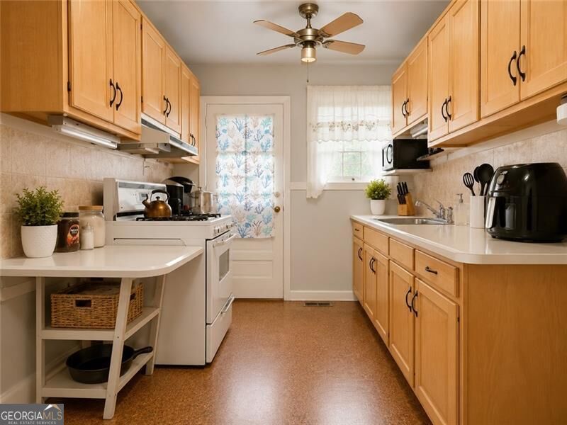 202 S Sage Street Property Photo 4