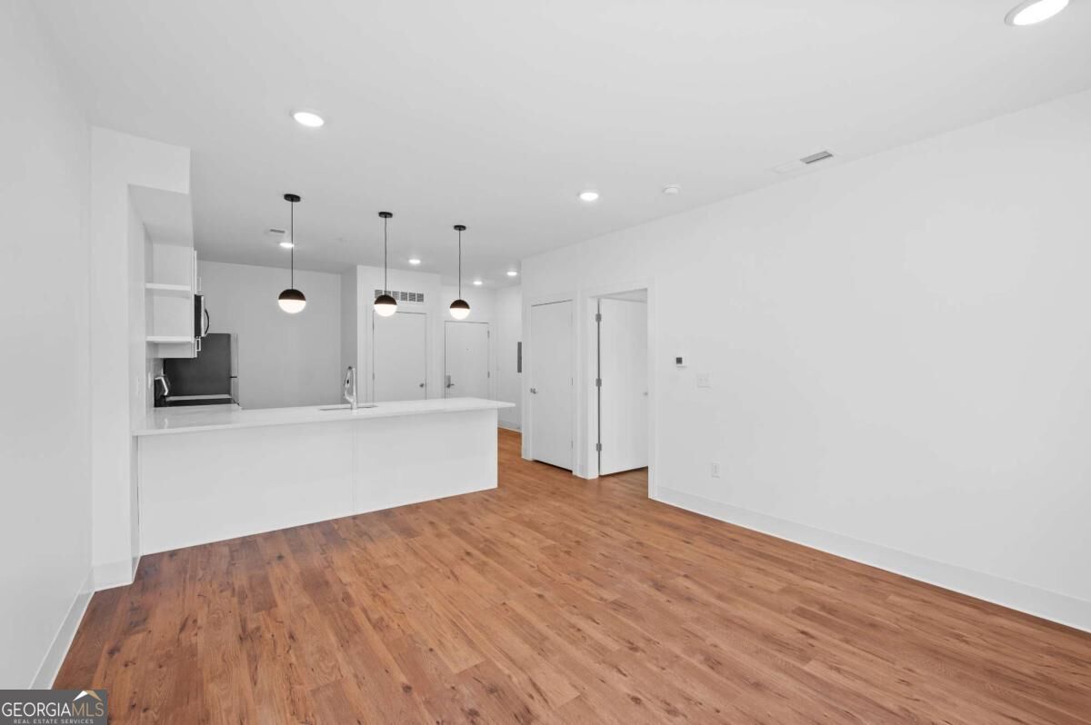 456 Flat Shoals Avenue Se # 402 Property Photo 3