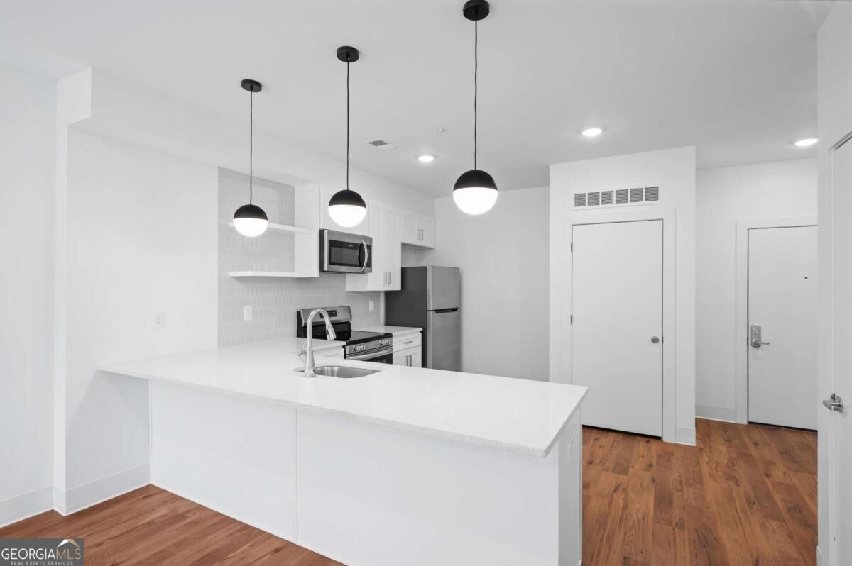456 Flat Shoals Avenue Se # 402 Property Photo 6