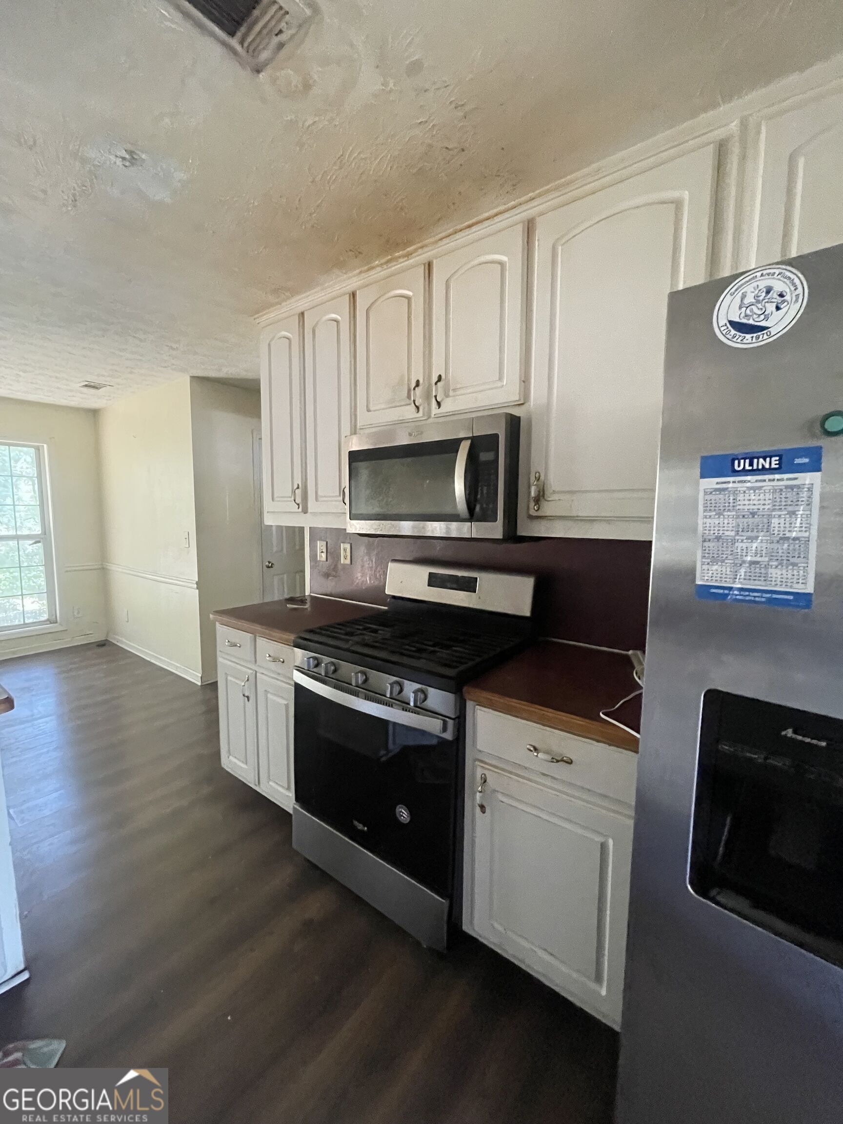 701 Simon Park Circle Property Photo 8