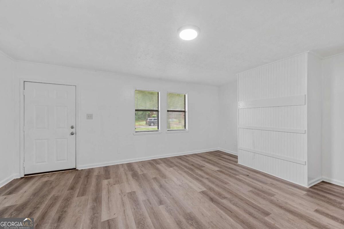 200 Tanglewood Drive # B Property Photo 3