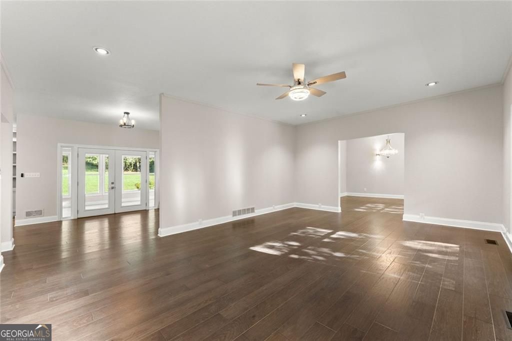 1492 Burns Drive Ne Property Photo 13