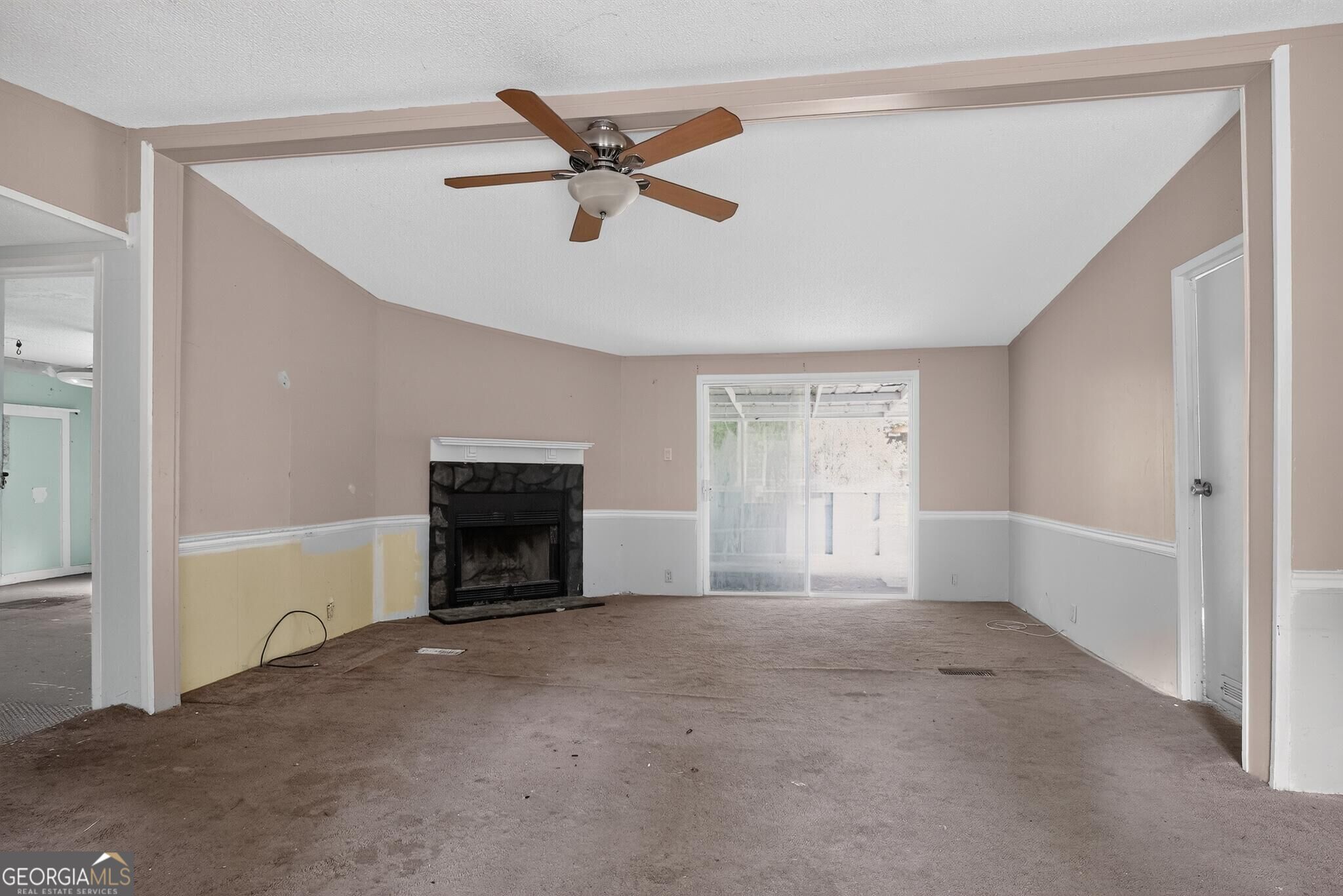 150 Country Creek Road Property Photo 7
