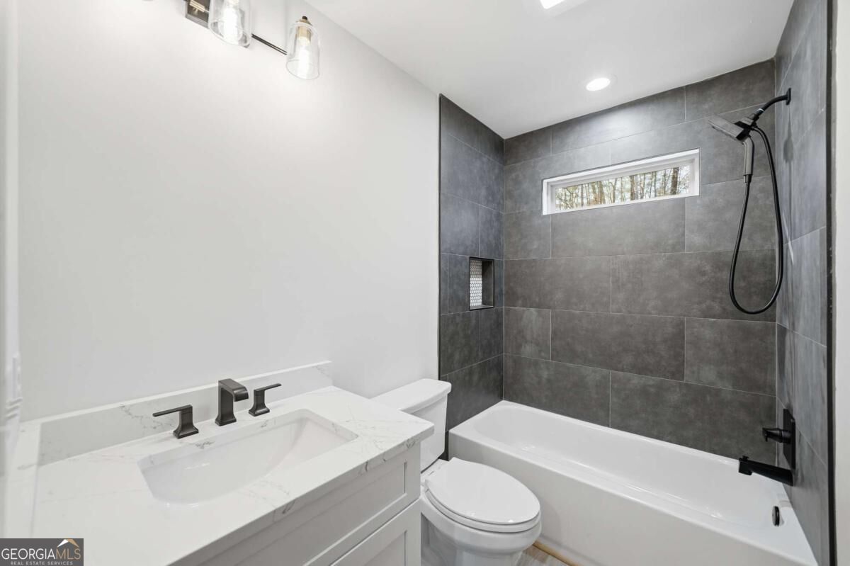 1883 Newport Drive # 1868 Property Photo 17