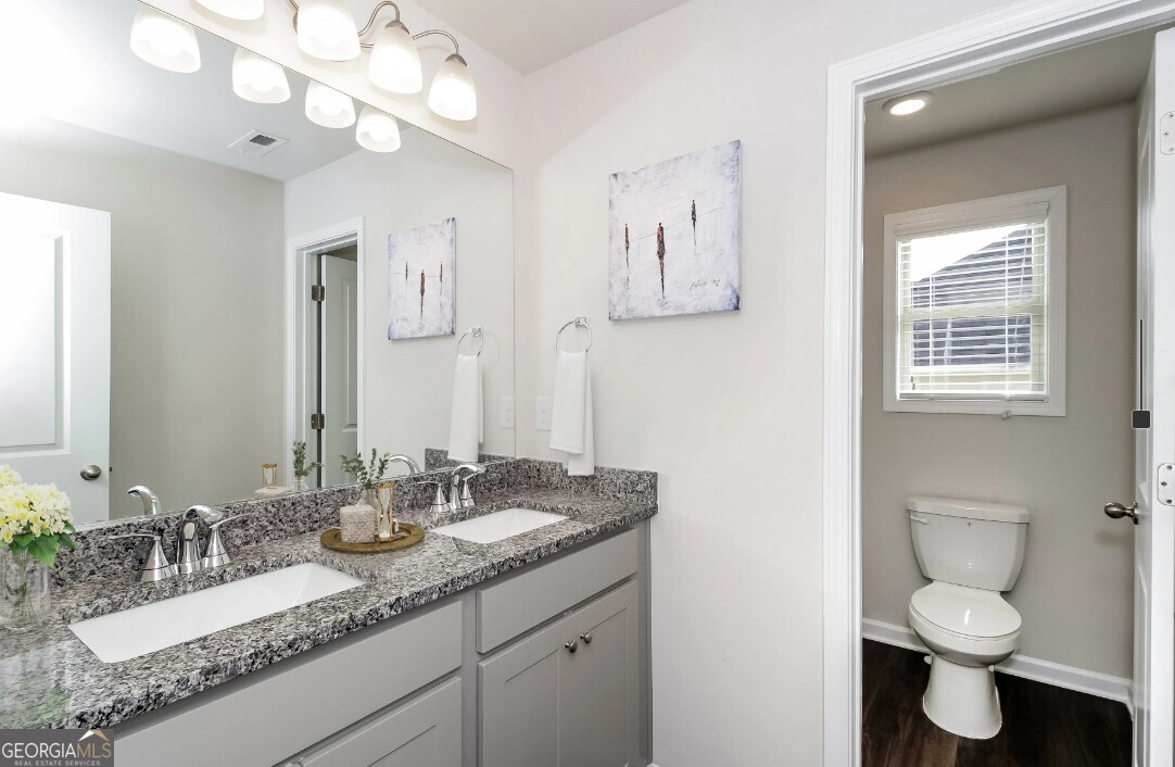 10 Silvercharm Way # 196 Property Photo 10