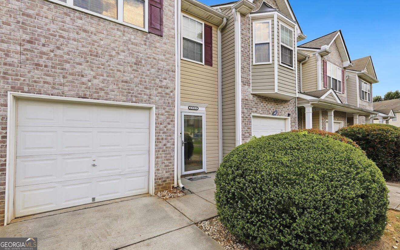 4908 Sierra Way Property Photo 4