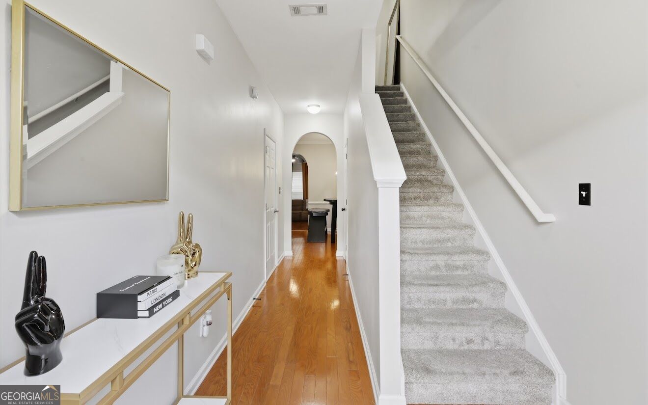 4908 Sierra Way Property Photo 5