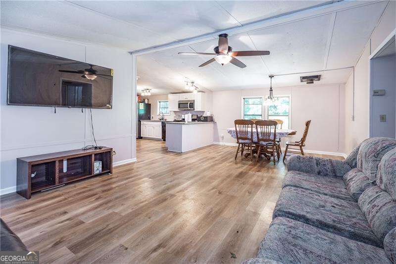 2339 Salem Church Road Property Photo 4