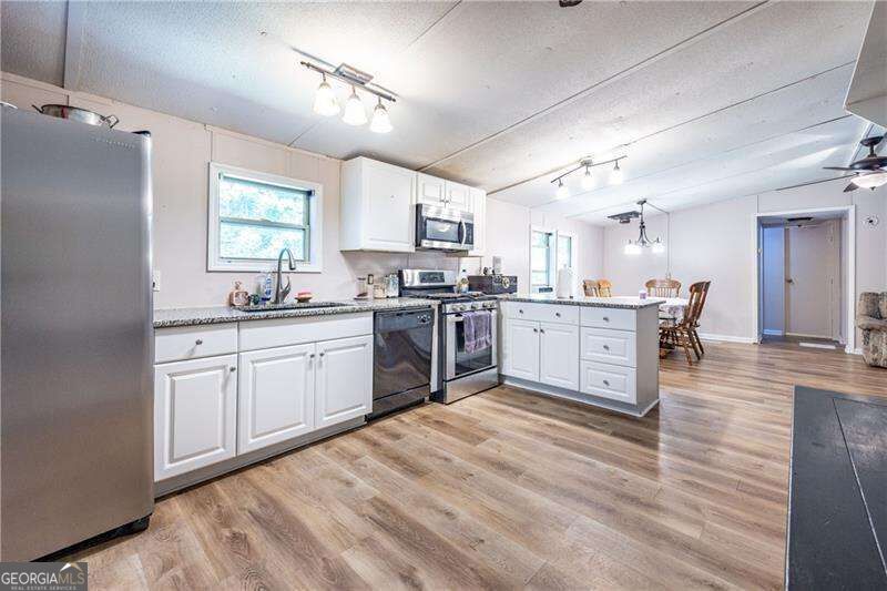 2339 Salem Church Road Property Photo 6