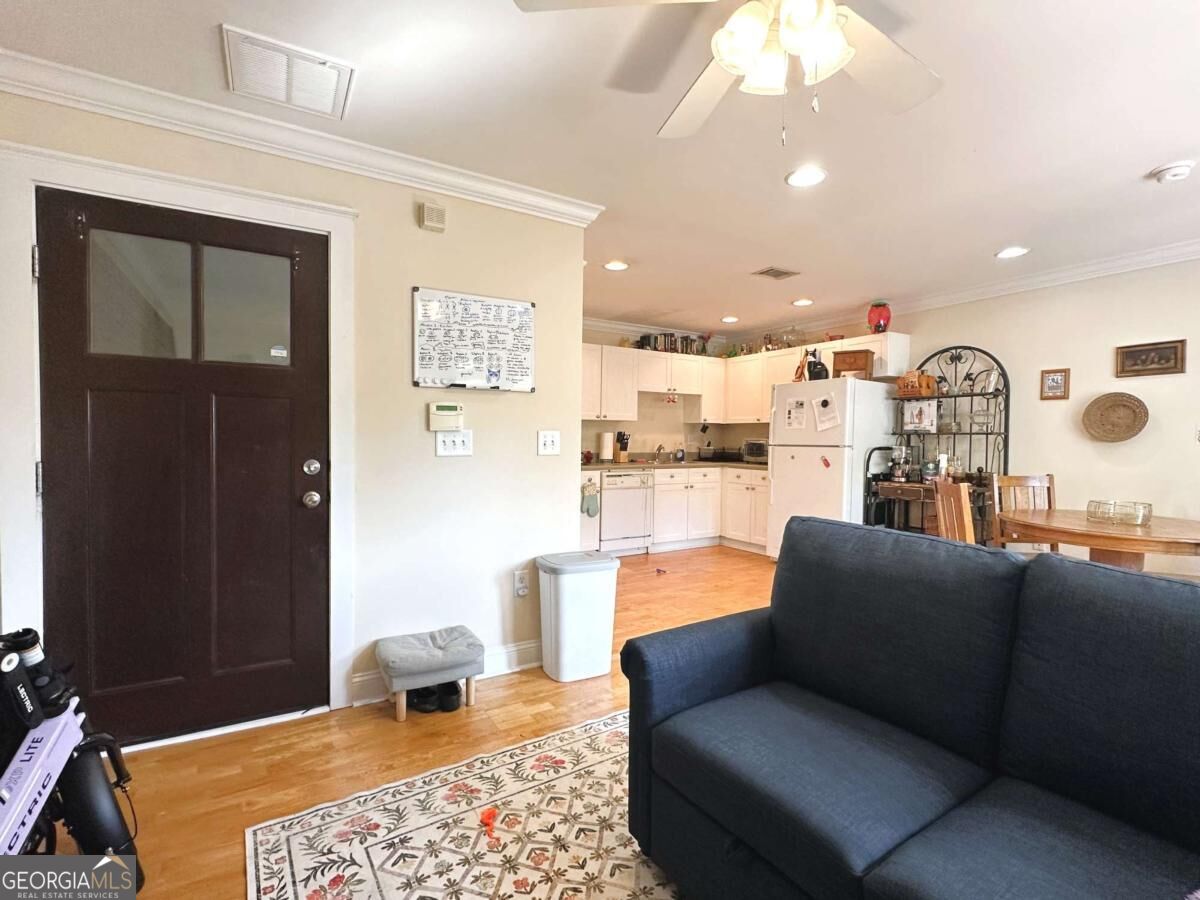 490 Barnett Shoals Road # 610 Property Photo 3