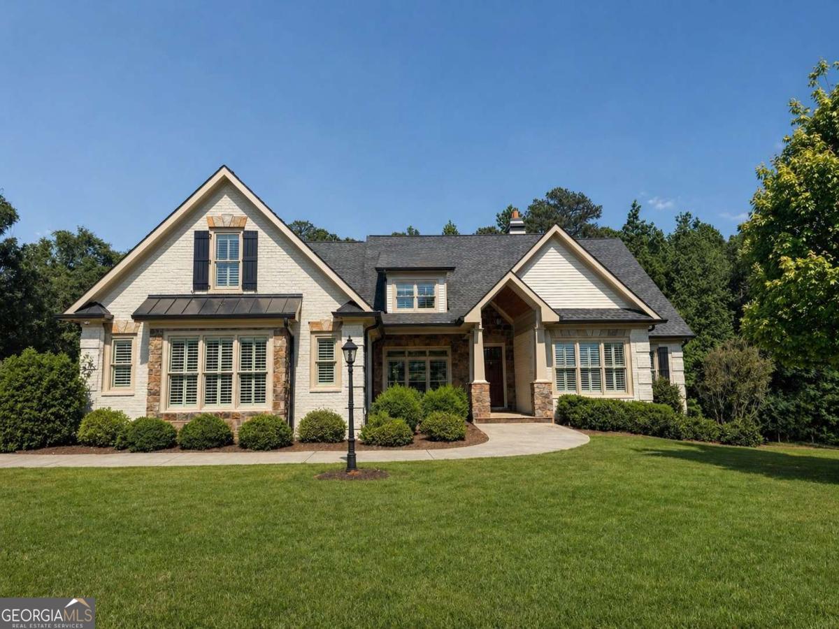 2221 Gentry Lane Property Photo 1