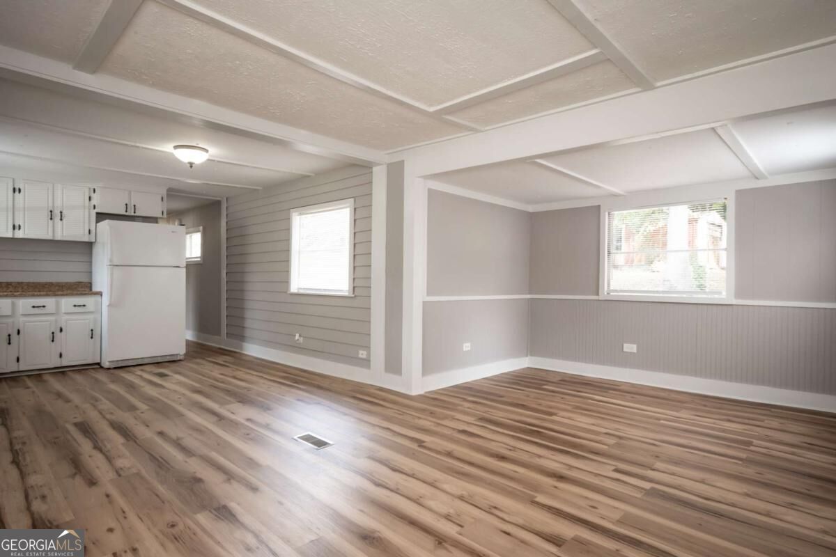 146 Amberly Drive Property Photo 12