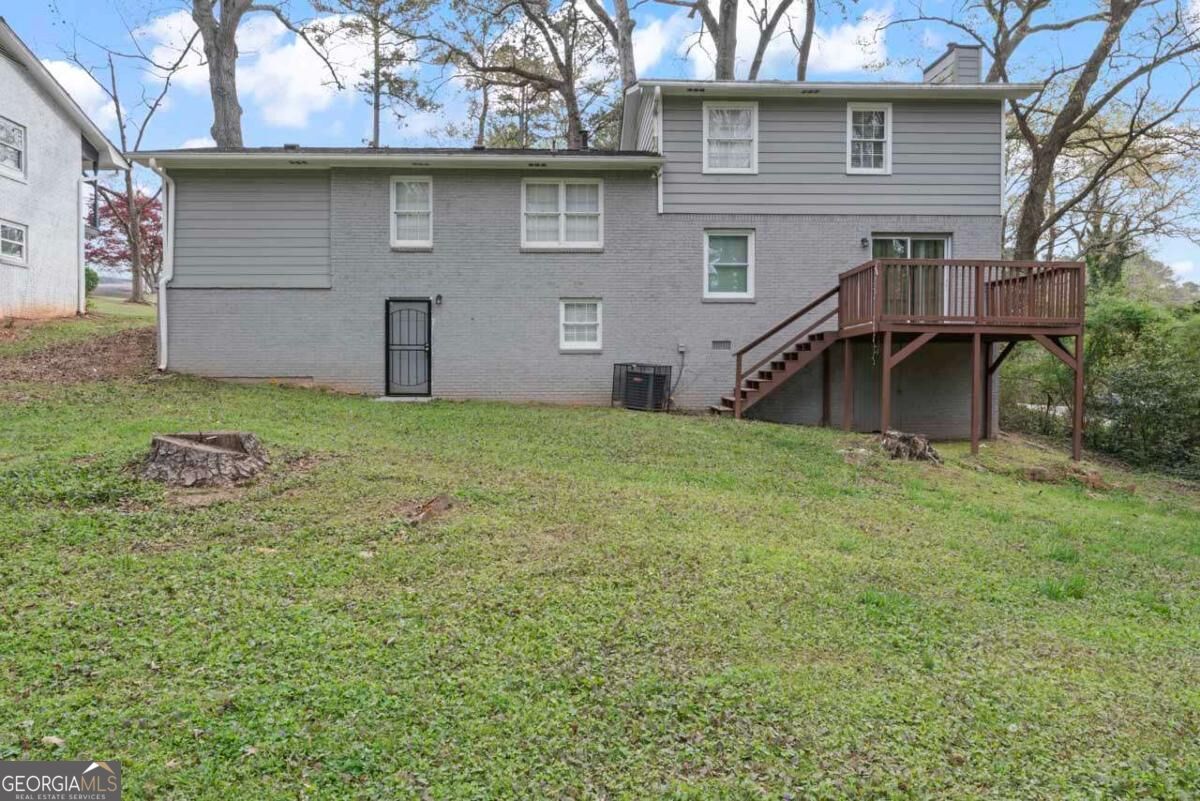 3917 Wedgefield Circle Property Photo 3