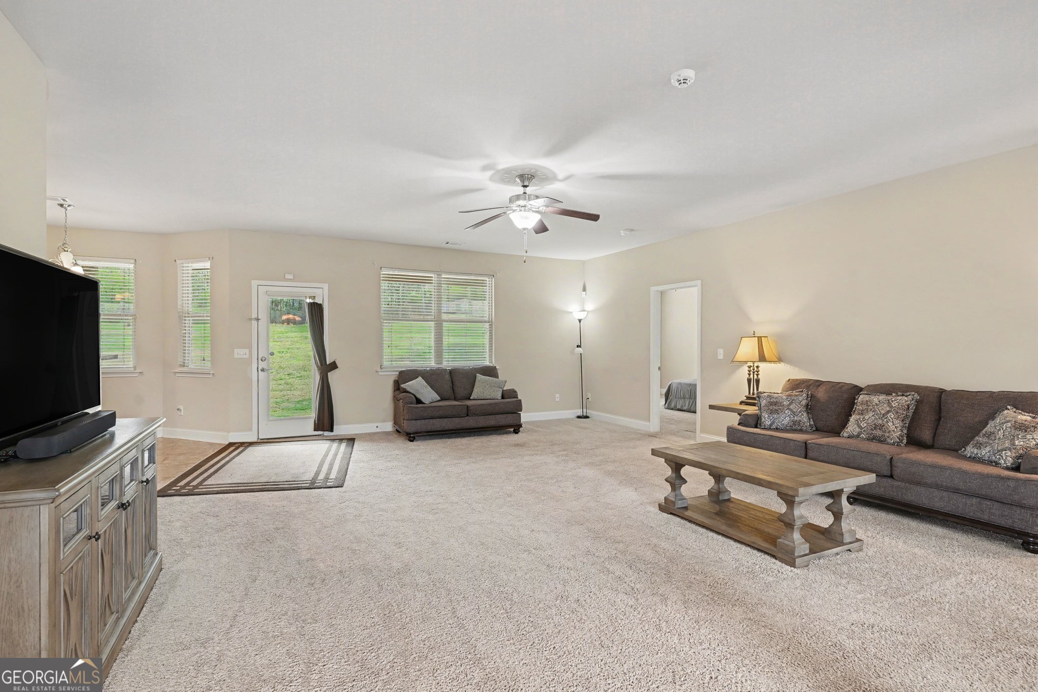 1024 Yorkshire Drive Property Photo 8