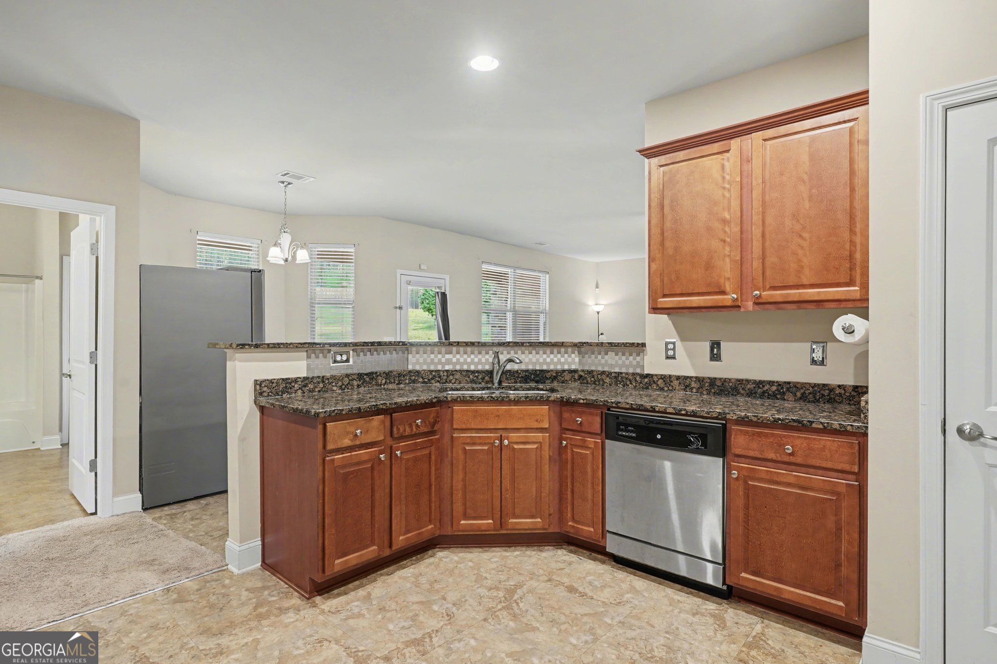 1024 Yorkshire Drive Property Photo 12