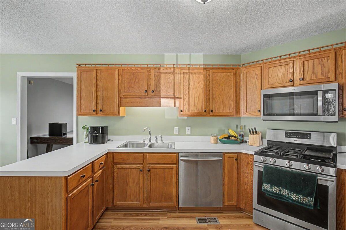 65 Windmill Drive Se Property Photo 8