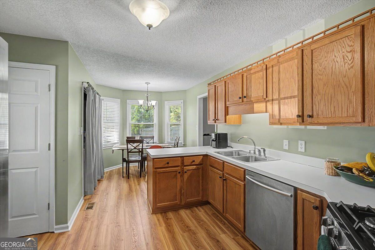 65 Windmill Drive Se Property Photo 9