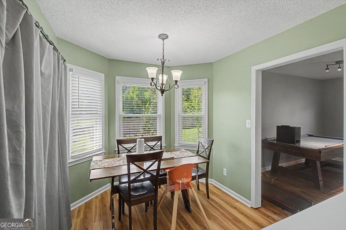 65 Windmill Drive Se Property Photo 10