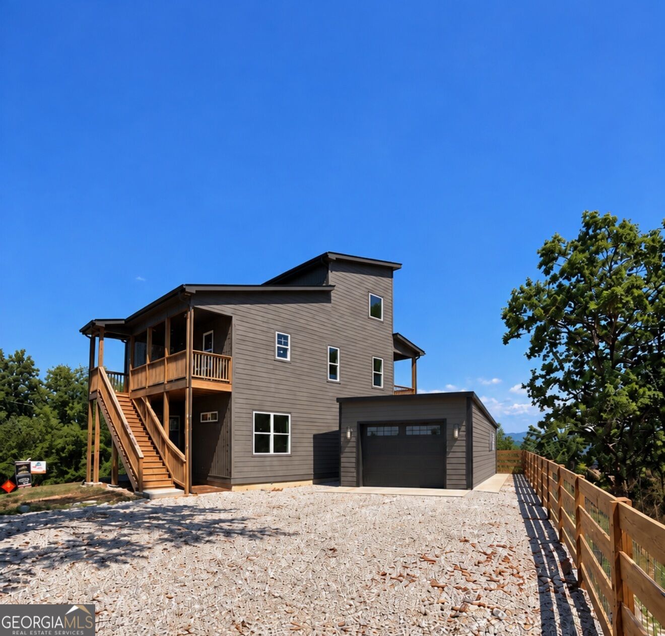 185 Stirratt Road Property Photo 2