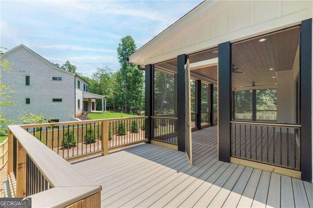 290 Christopher Robin Road Property Photo 15