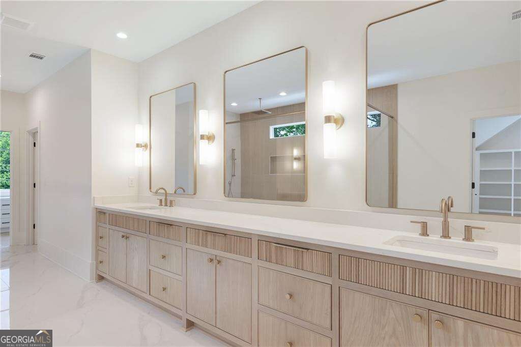 290 Christopher Robin Road Property Photo 40