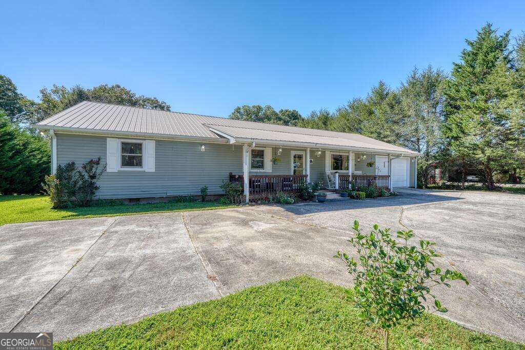 161&177 Butterfly Lane Property Photo 4