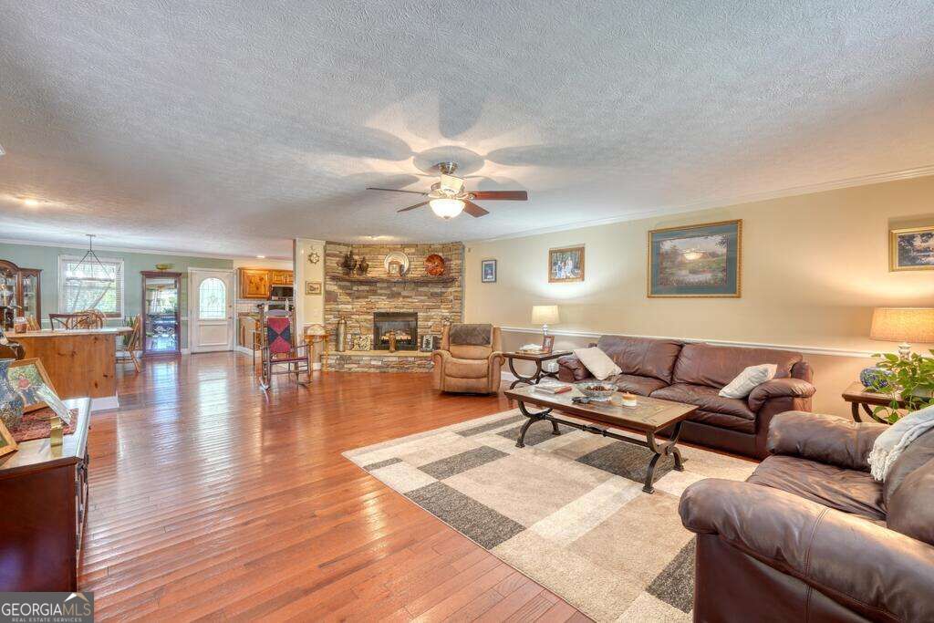 161&177 Butterfly Lane Property Photo 10