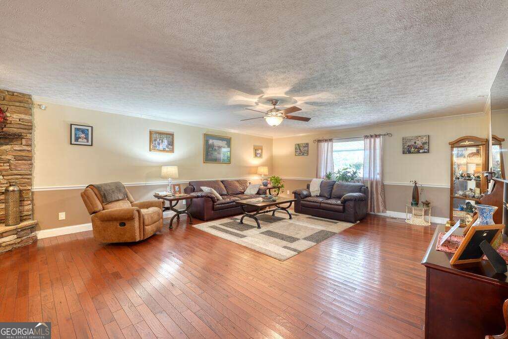 161&177 Butterfly Lane Property Photo 13