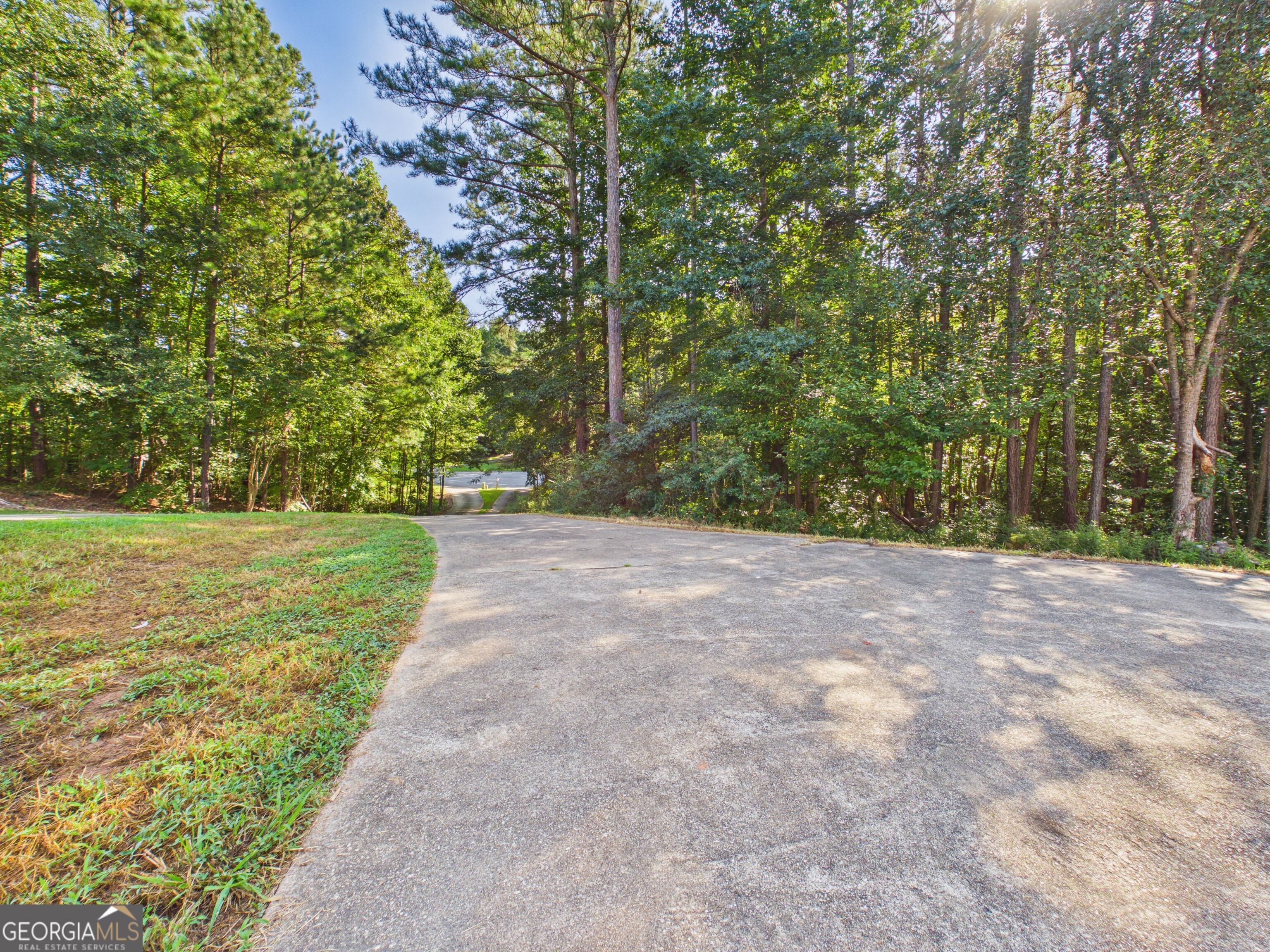 75 Lauren Overlook Property Photo 35