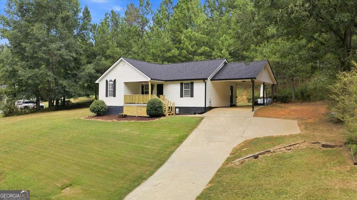 452 Parrish Road Property Photo 3