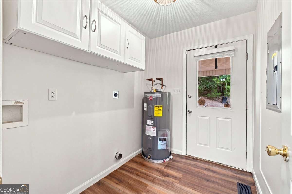 452 Parrish Road Property Photo 9