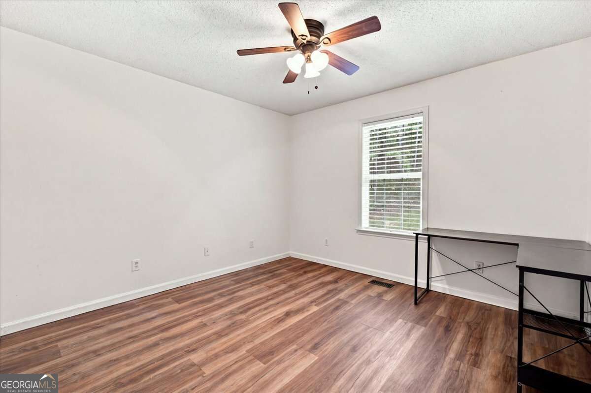452 Parrish Road Property Photo 10