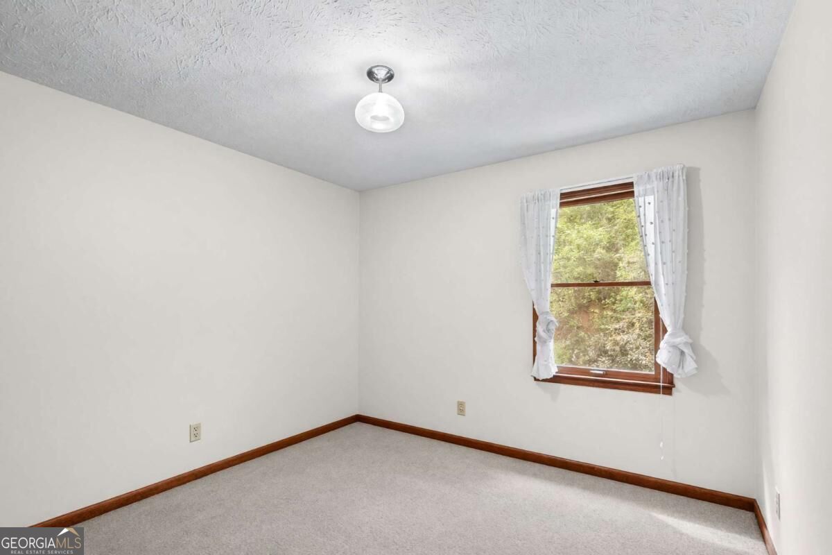 568 Stratford Green Property Photo 14