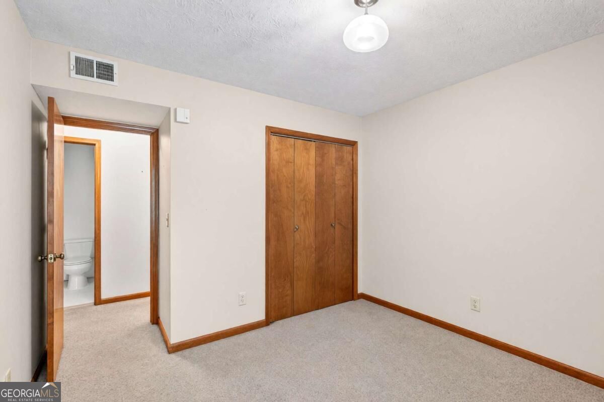 568 Stratford Green Property Photo 15