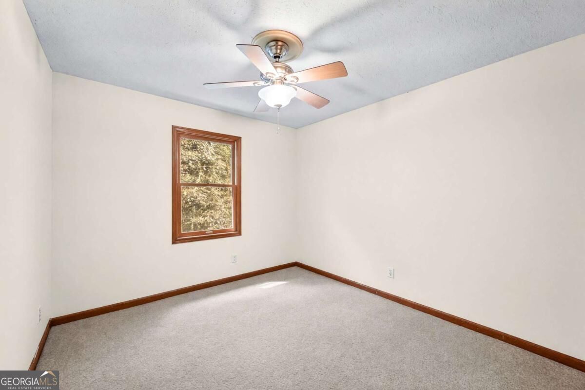 568 Stratford Green Property Photo 16