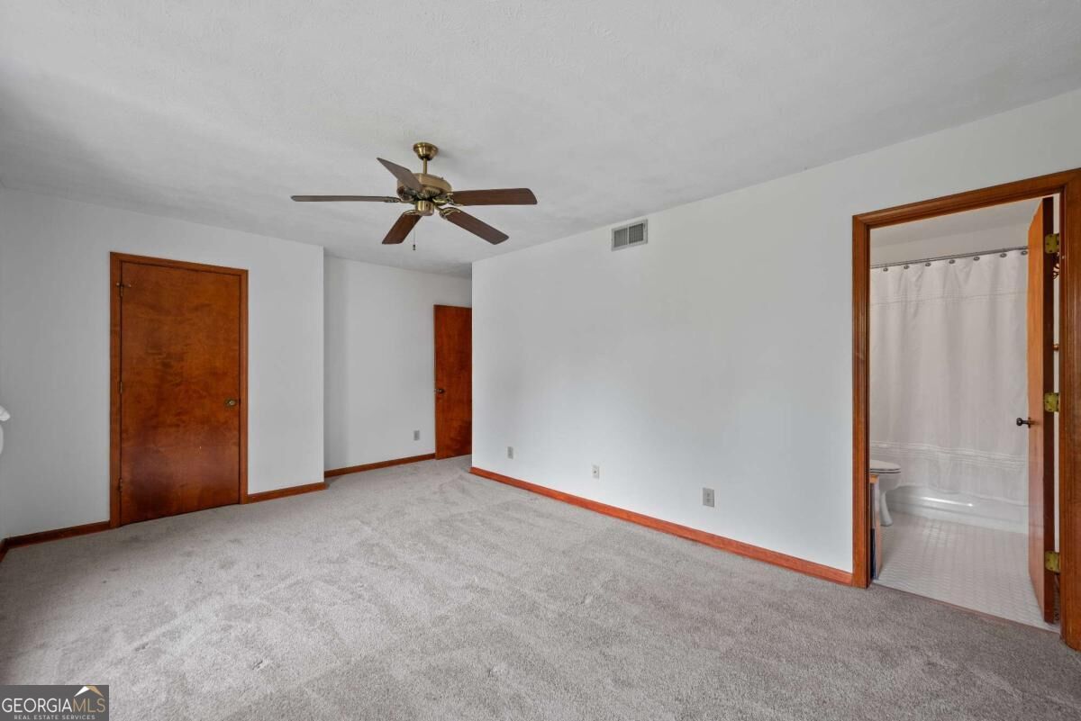 568 Stratford Green Property Photo 18