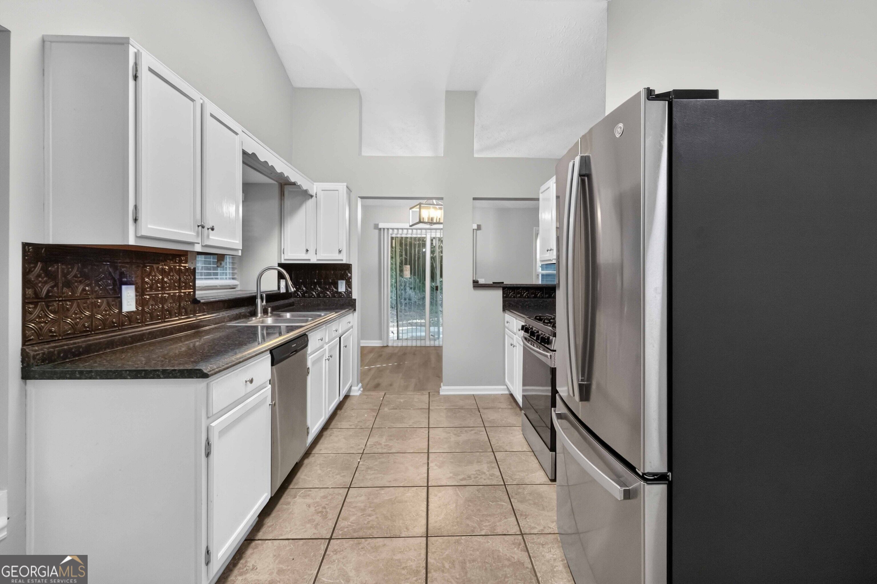 3820 Forsythia Way Property Photo 13