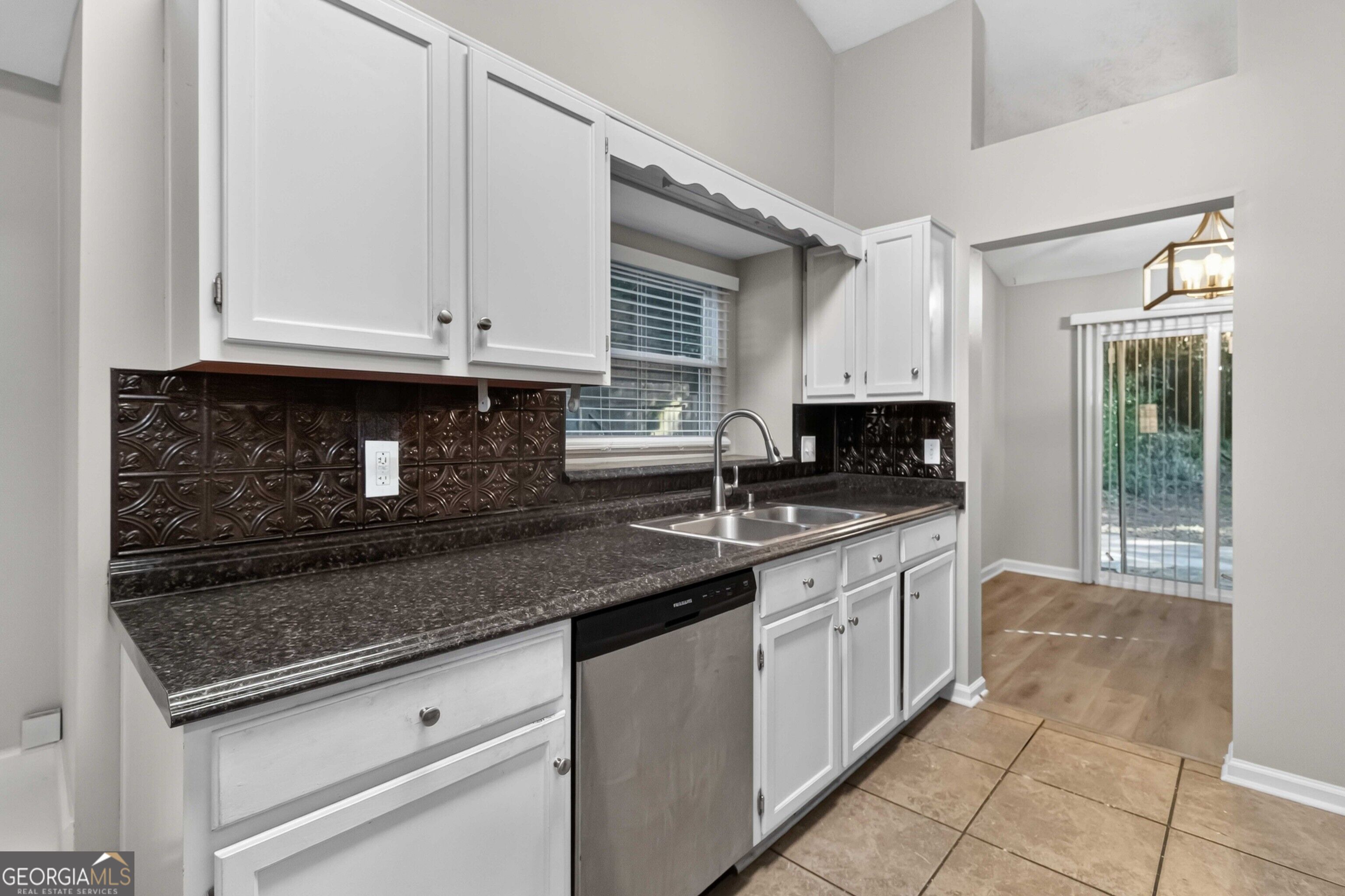 3820 Forsythia Way Property Photo 14